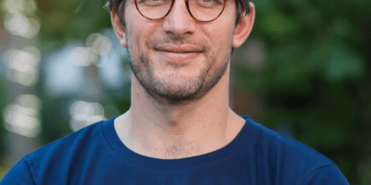 AI vs humanity – a battle of identity