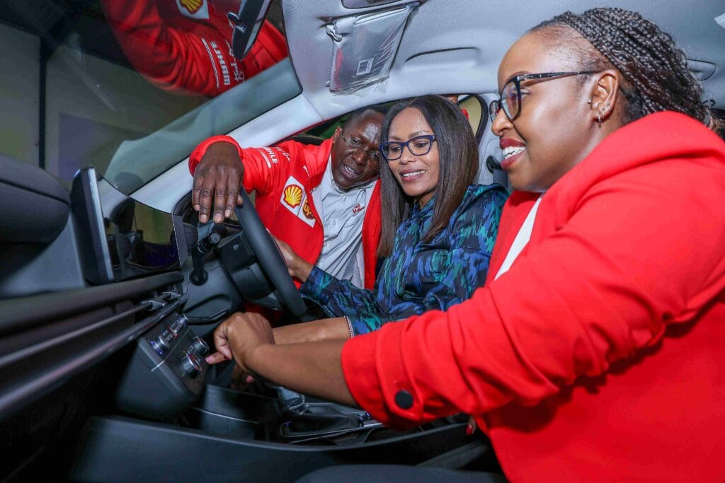 Managing Director, Vivo Energy, Peter Murungi (Left), Regional Head, East Africa, Business and Commercial Clients, Stanbic Bank, Florence Wanja (Center) and Managing Director, Heritage Insurance, Rosalyn Mugoh (Right) during the official handover of 69 vehicles financed by Stanbic Bank. Stanbic Bank Kenya has extended financing to RentWorks E.A Ltd (Lessor) to finance a lease of 78 new Hyundai Tucson vehicles for onward leasing to Vivo Energy Kenya Ltd (Lessee). The vehicles are being procured from Salvador Caetano Kenya Ltd (motor vehicle dealer). The comprehensive insurance covers will be provided by Heritage Insurance.