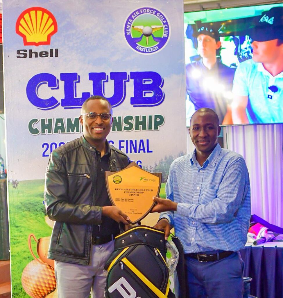 Dismus Mukua giving his remarks after emerging as the overall winner at the Kenya Air Force Golf Club Championship (KAFGC) final that was held at Moi Air Base Golf Club in Eastleigh, Nairobi.