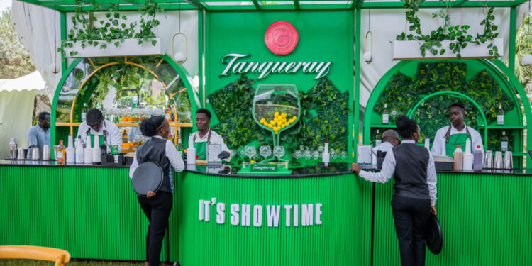 Tanqueray Showtime