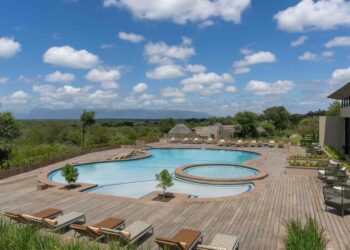 Radisson Safari Hotel Hoedspruit_Mirage Pool Deck