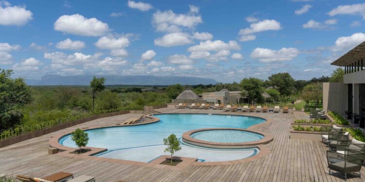 Radisson Safari Hotel Hoedspruit_Mirage Pool Deck